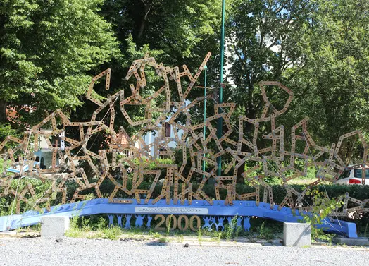 Indacop och Köpingsbor, Millennieskulpturen
